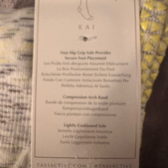 NWT Tavi Grip Kai Socks - Picture 4 of 5